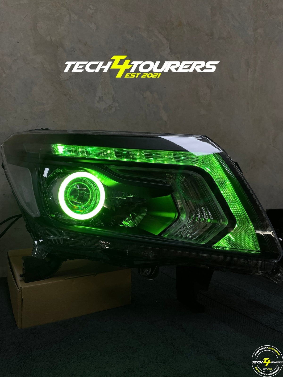 Nissan Navara NP300 2015 - 2021 SL/ST/ST - X Premium Projector Headlights - Tech4tourers