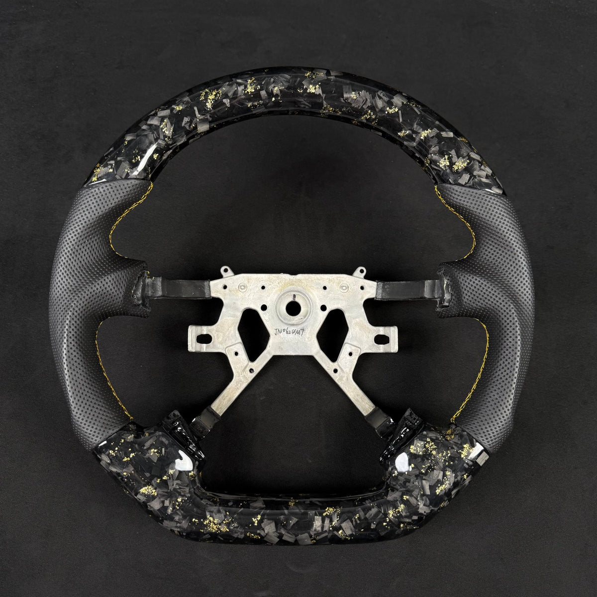 NISSAN GU PATROL Y61 PREMIUM STEERING WHEEL - GENUINE FORGED CARBON (GOLD FLAKE) - Tech4tourers