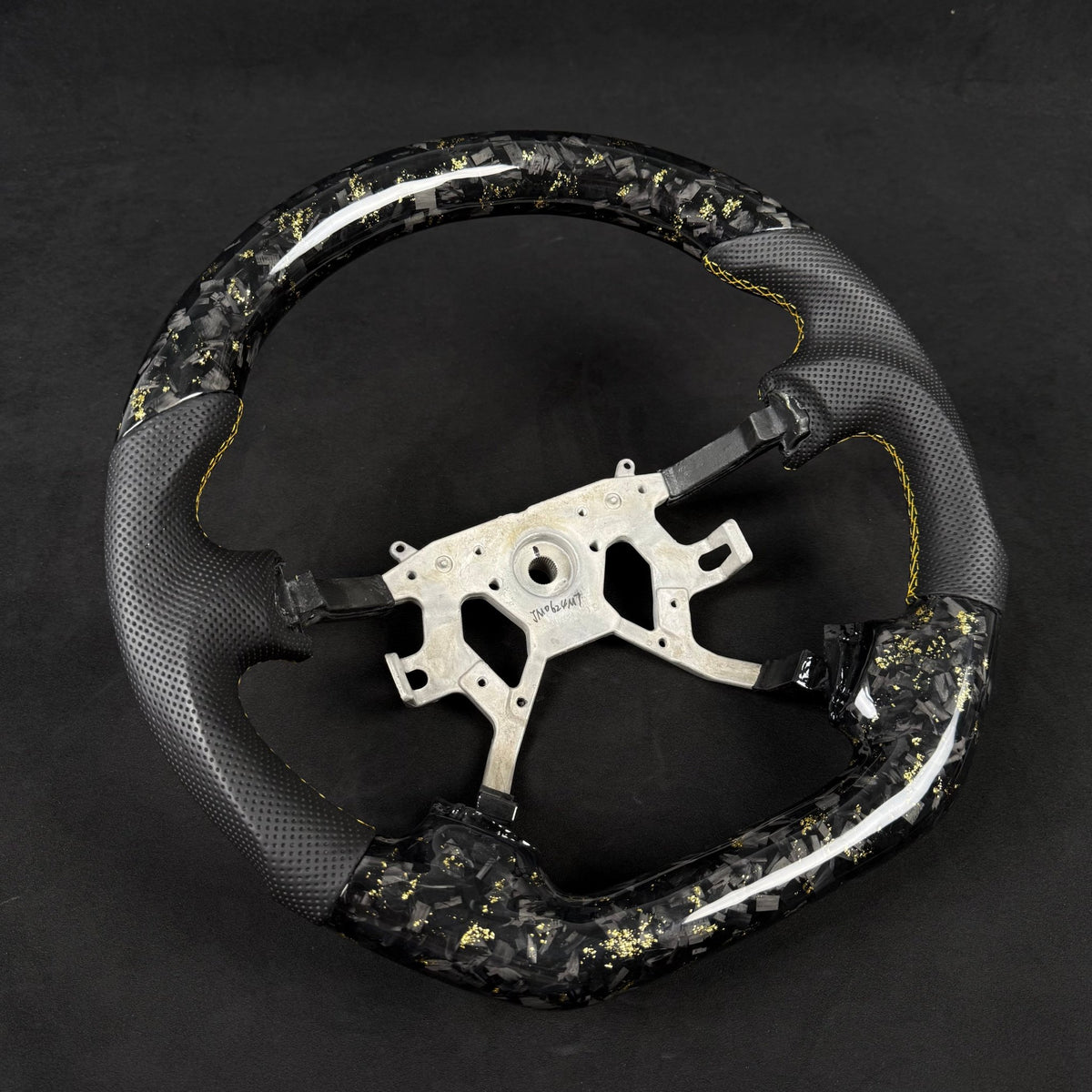 NISSAN GU PATROL Y61 PREMIUM STEERING WHEEL - GENUINE FORGED CARBON (GOLD FLAKE) - Tech4tourers
