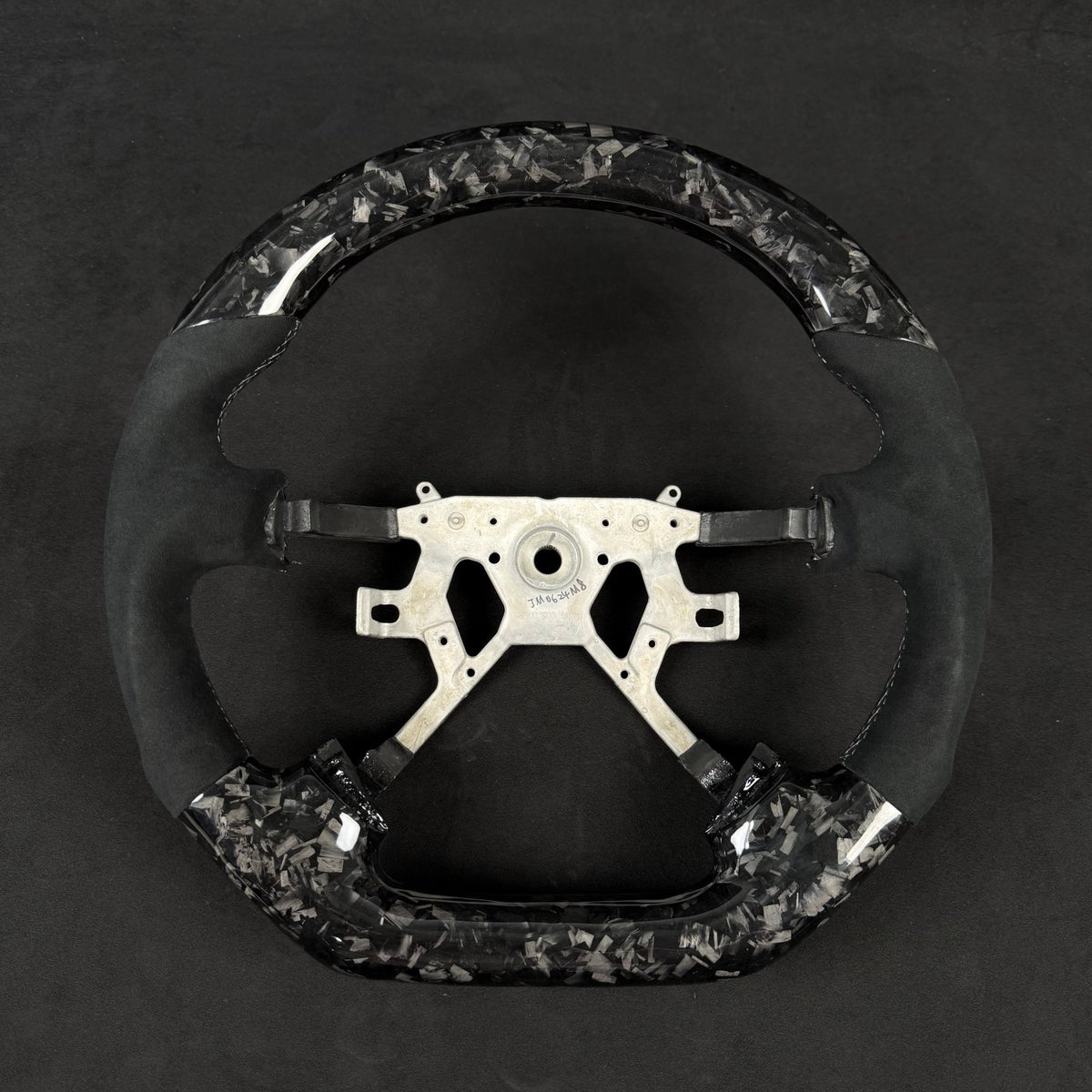 NISSAN GU PATROL Y61 PREMIUM STEERING WHEEL - GENUINE FORGED CARBON & ALCANTARA - Tech4tourers