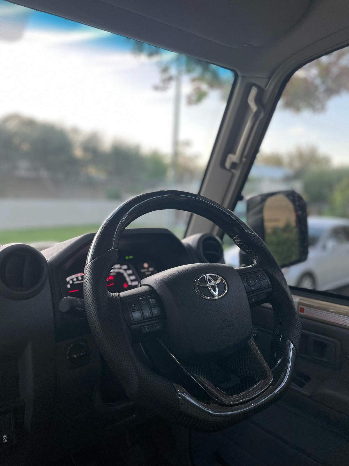 Toyota Landcruiser 70 series 2024-On Premium Steering wheel