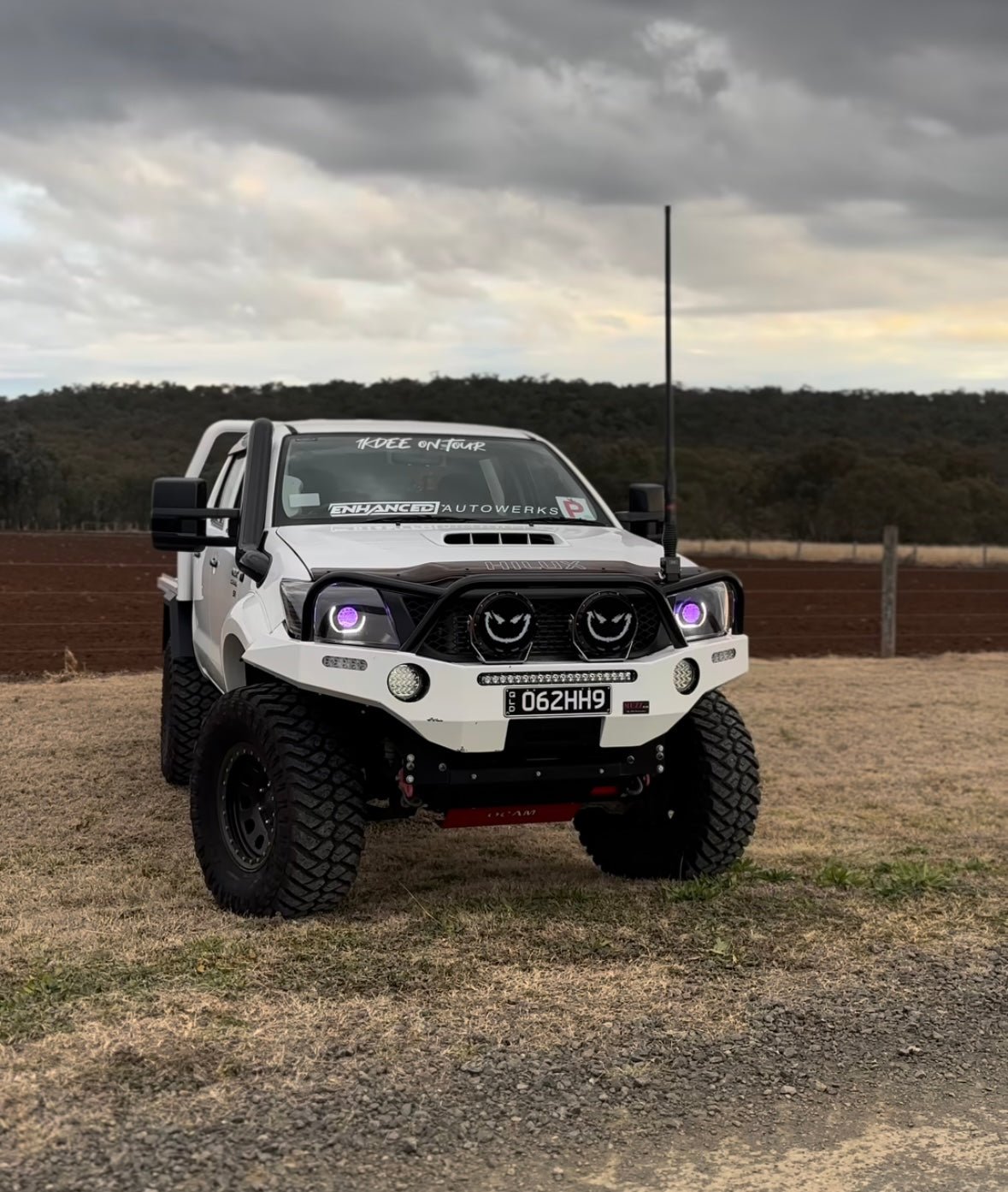 Premium Projector Headlights suitable for use with Toyota Hilux N70 - Tech4tourers