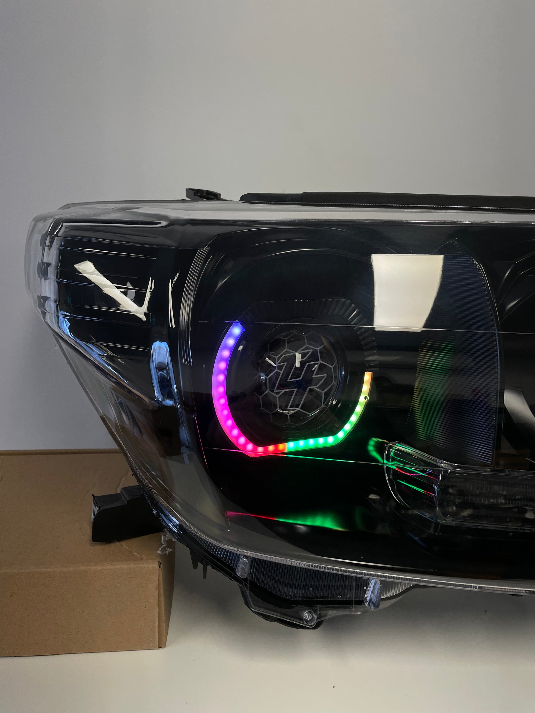 Premium Projector Headlights suitable for use with Toyota Land Cruiser 200 series