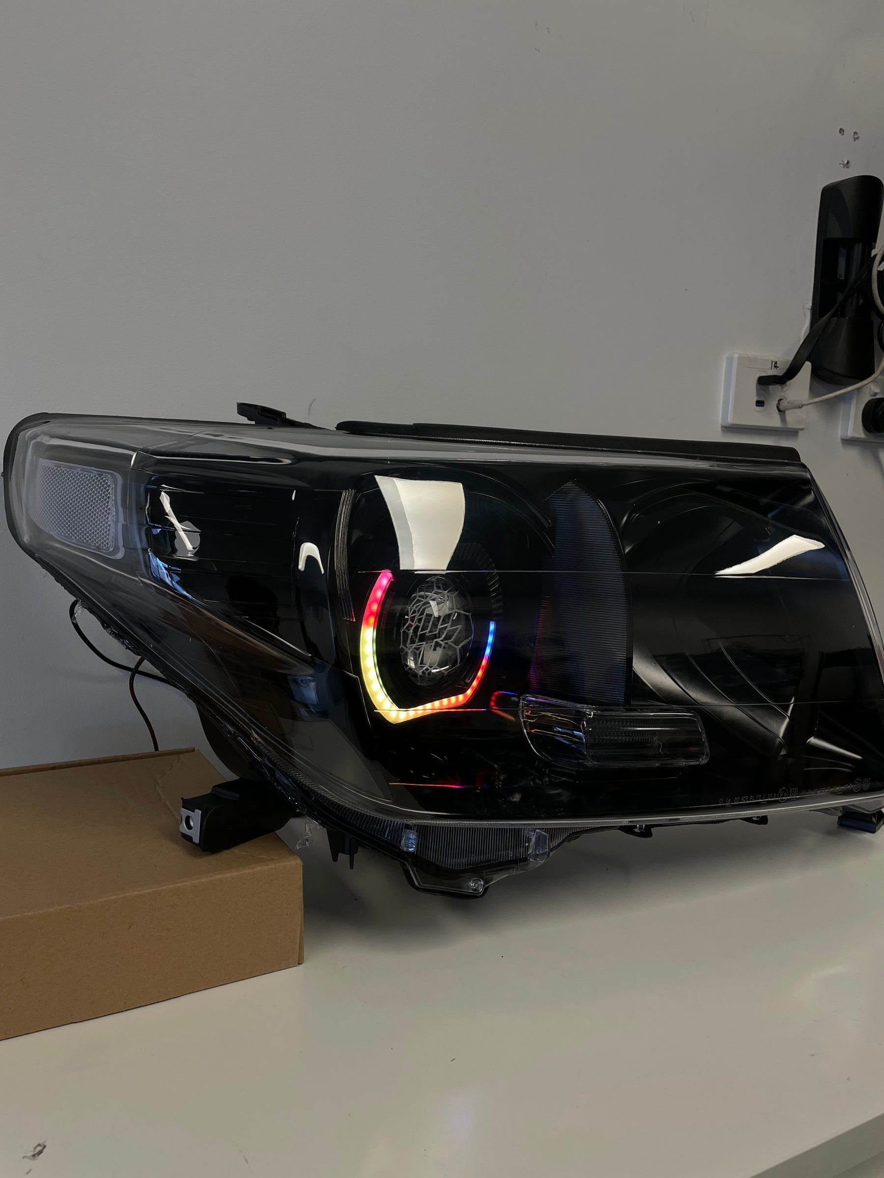 Premium Projector Headlights suitable for use with Toyota Land Cruiser 200 series