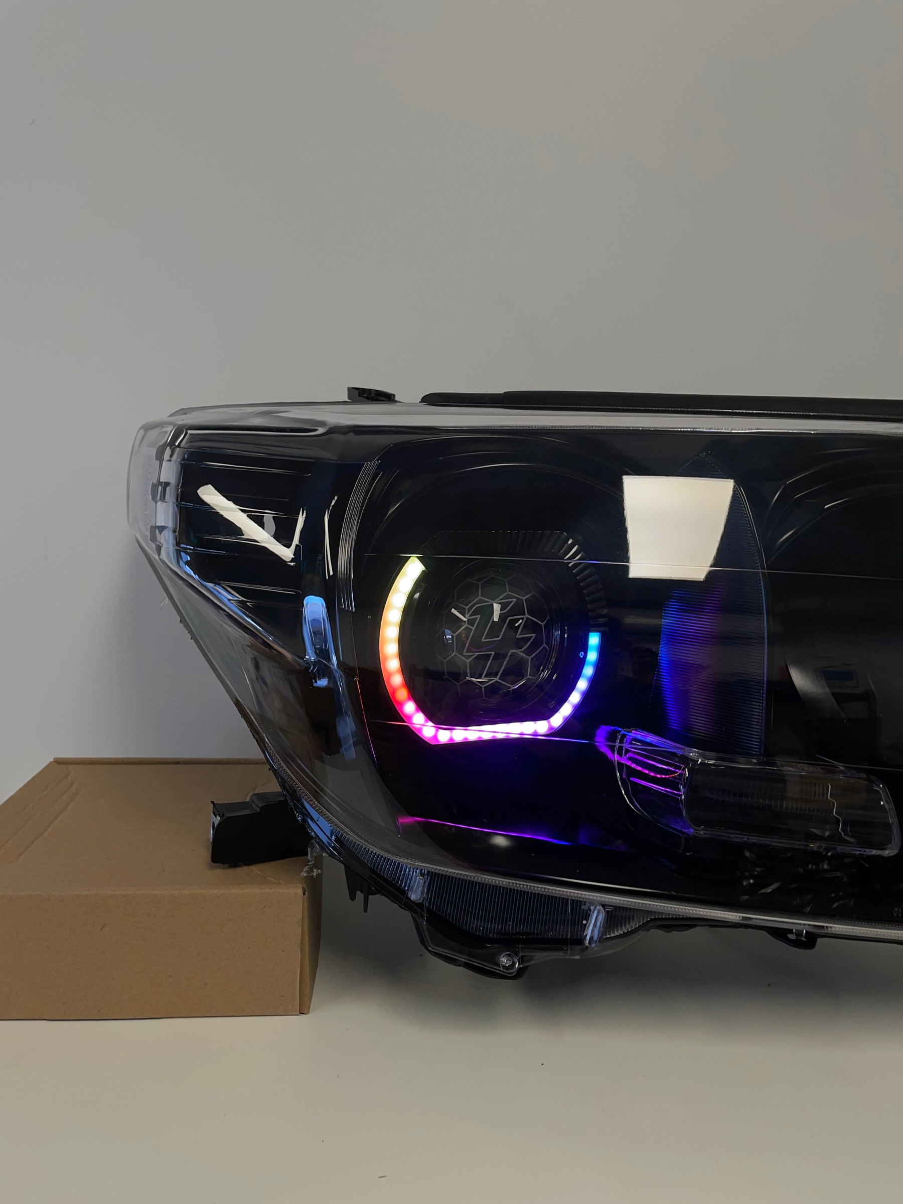 Premium Projector Headlights suitable for use with Toyota Land Cruiser 200 series