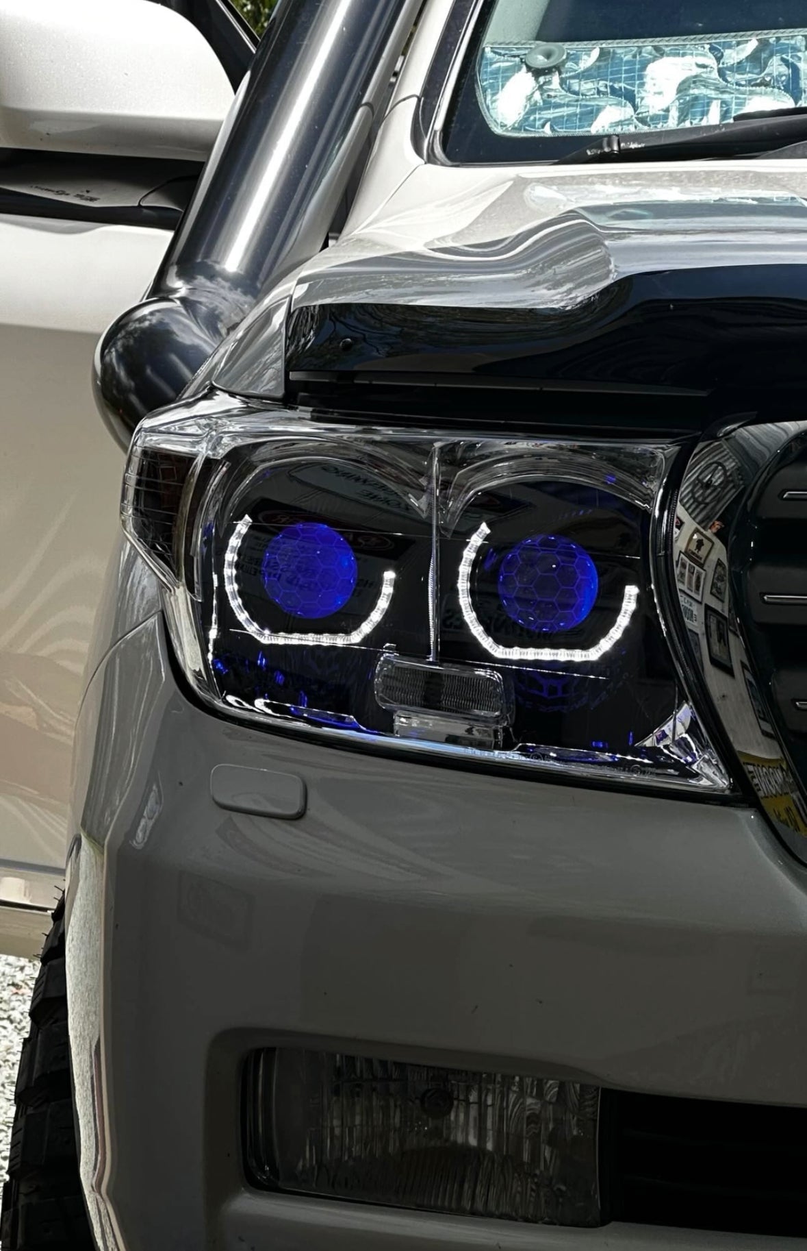 Premium Projector Headlights suitable for use with Toyota Land Cruiser 200 series - Tech4tourers