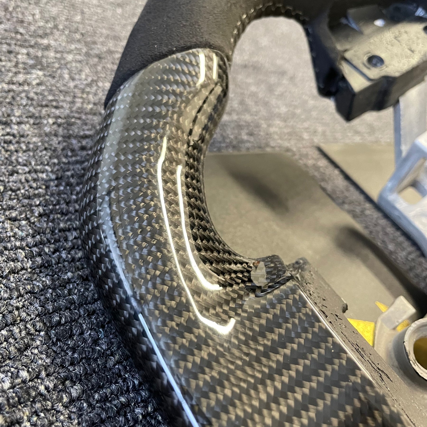 Isuzu D-max 2012-2019 Premium Steering wheel - Alcantara