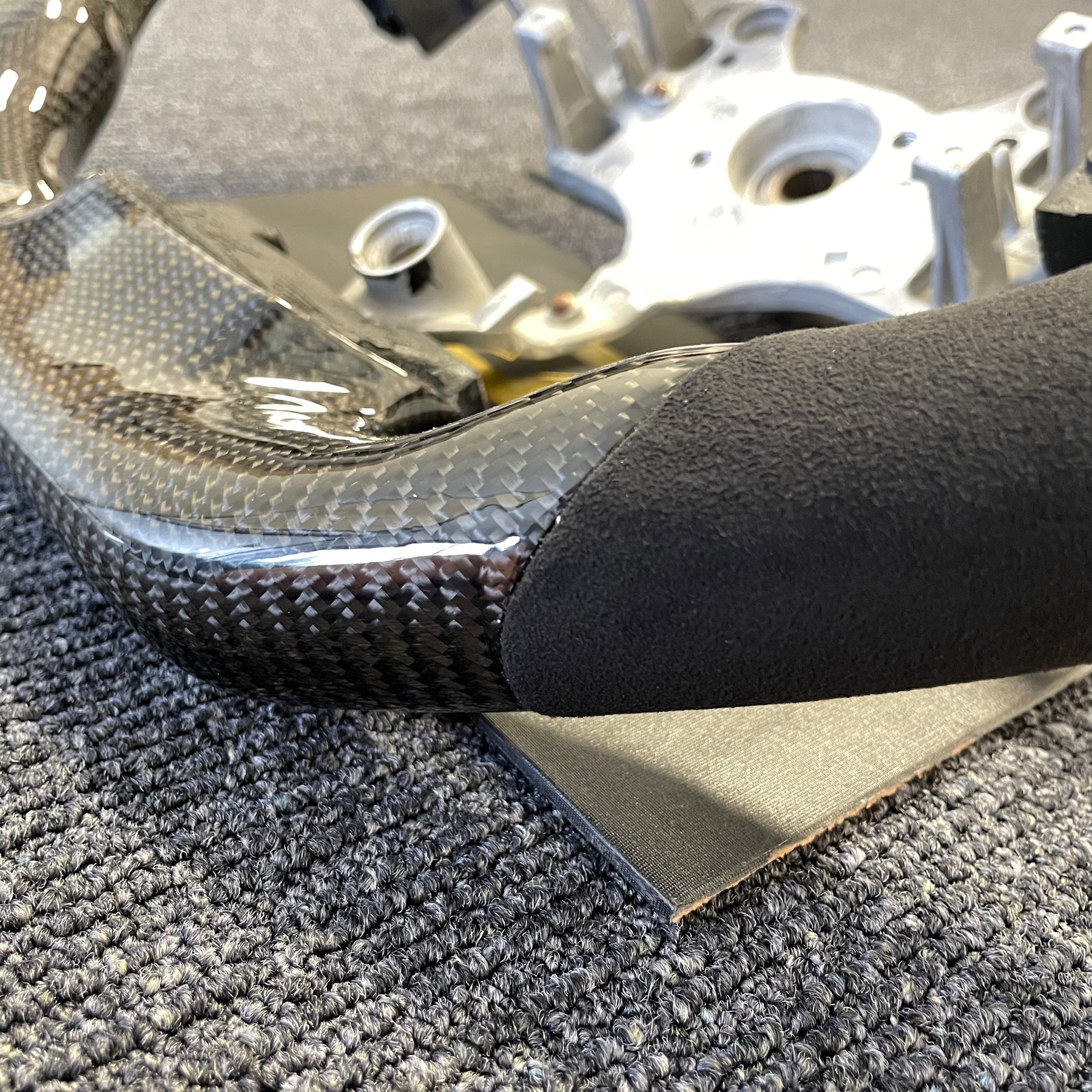 Isuzu D-max 2012-2019 Premium Steering wheel - Alcantara