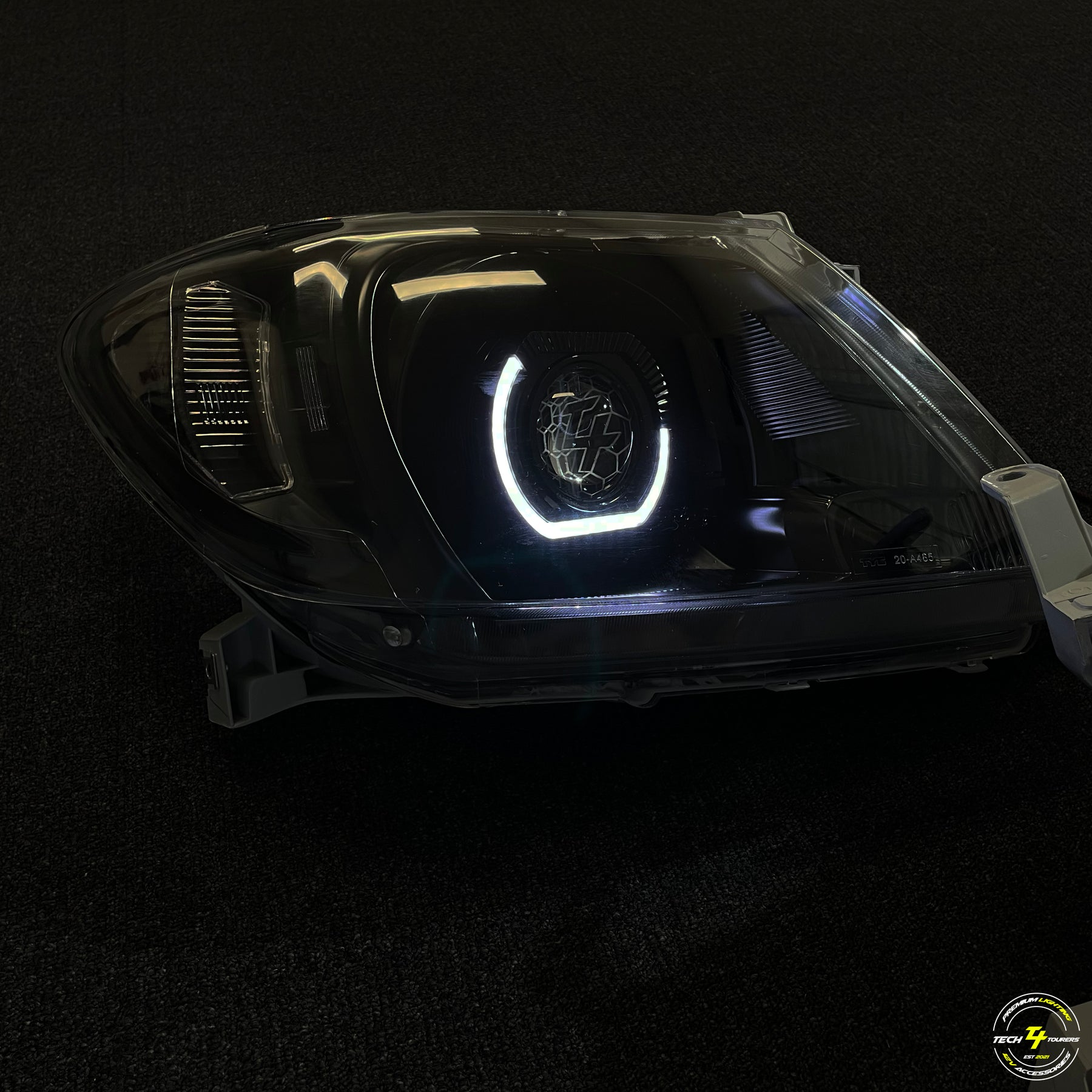 Toyota Hilux N70 Pre facelift Projector/Custom Headlights