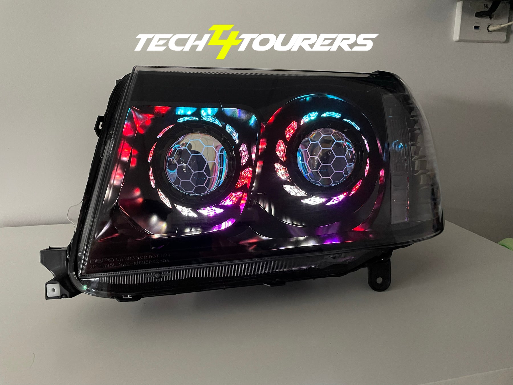 Premium Projector Headlights suitable for use with Toyota Land Cruiser 100/105 series