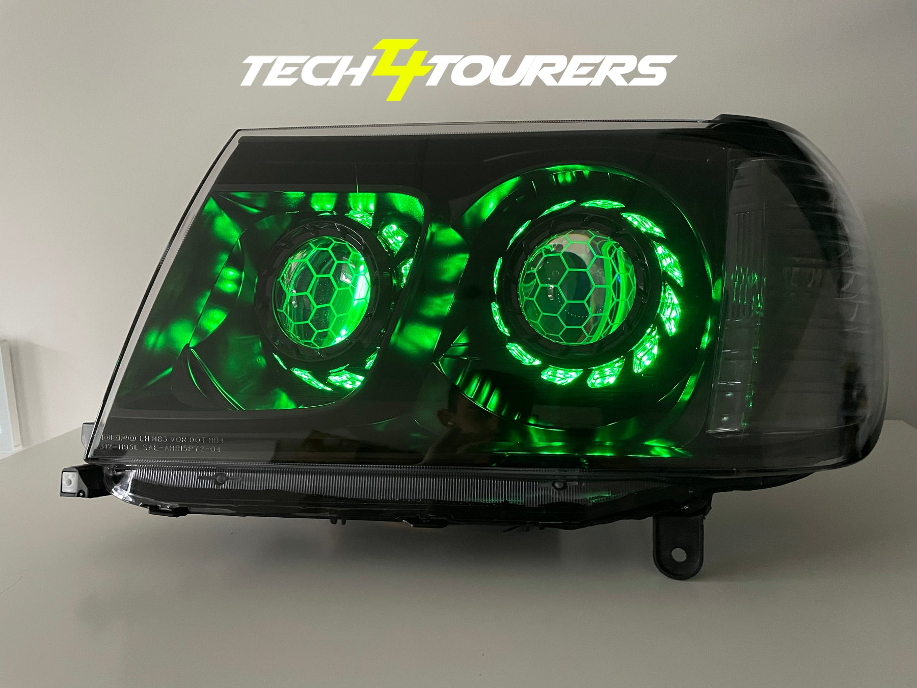 Premium Projector Headlights suitable for use with Toyota Land Cruiser 100/105 series