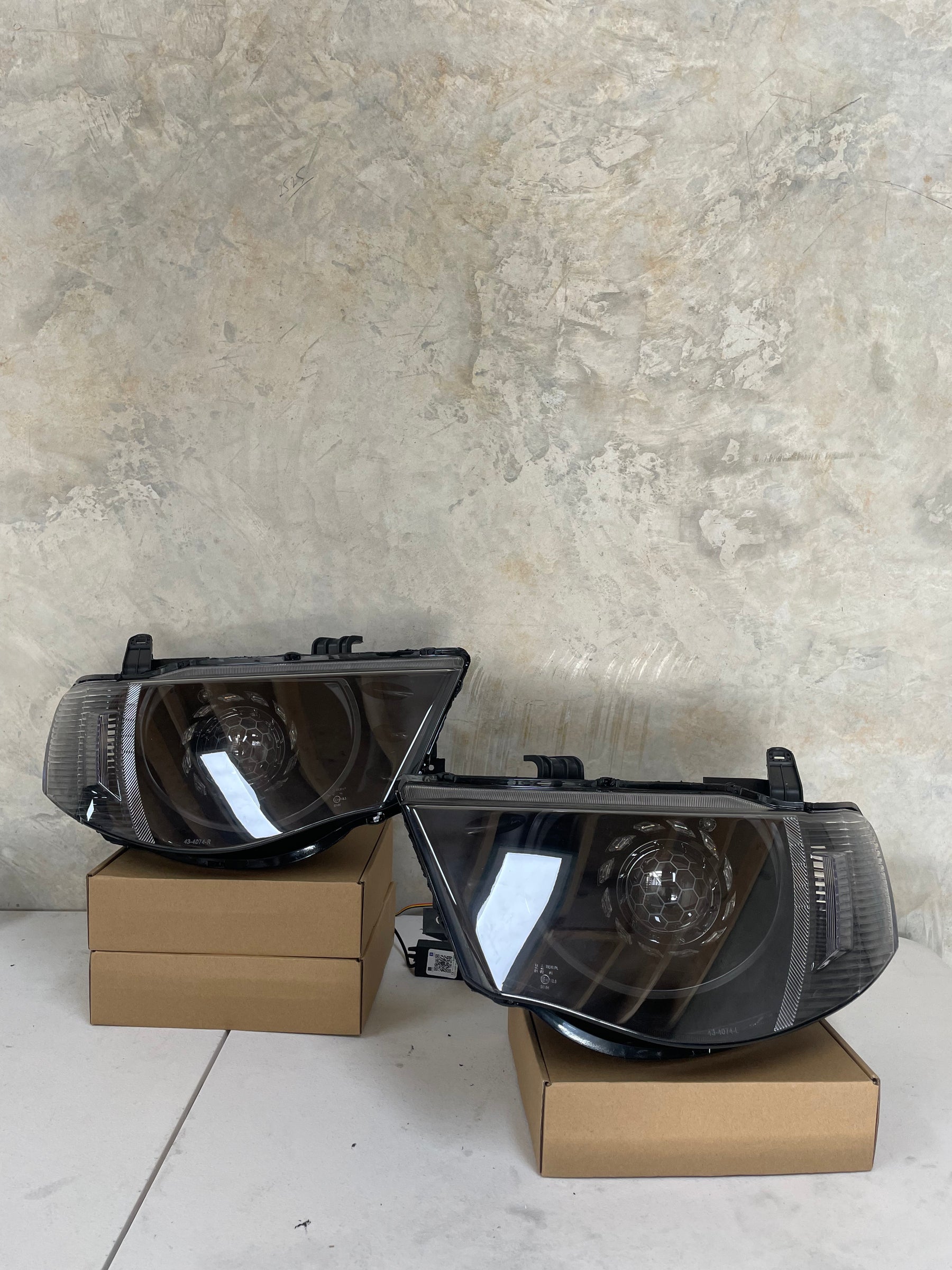 Mitsubishi Triton MN Projector Custom Headlights