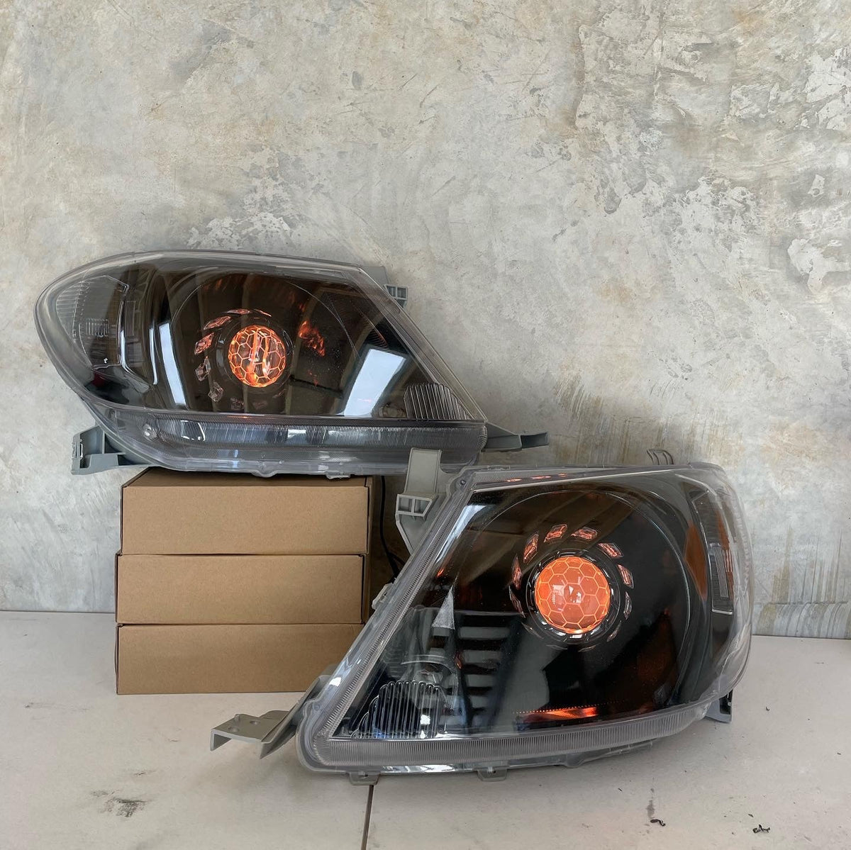 Premium Projector Headlights suitable for use with Toyota Hilux N70 Pre facelift - Tech4tourers