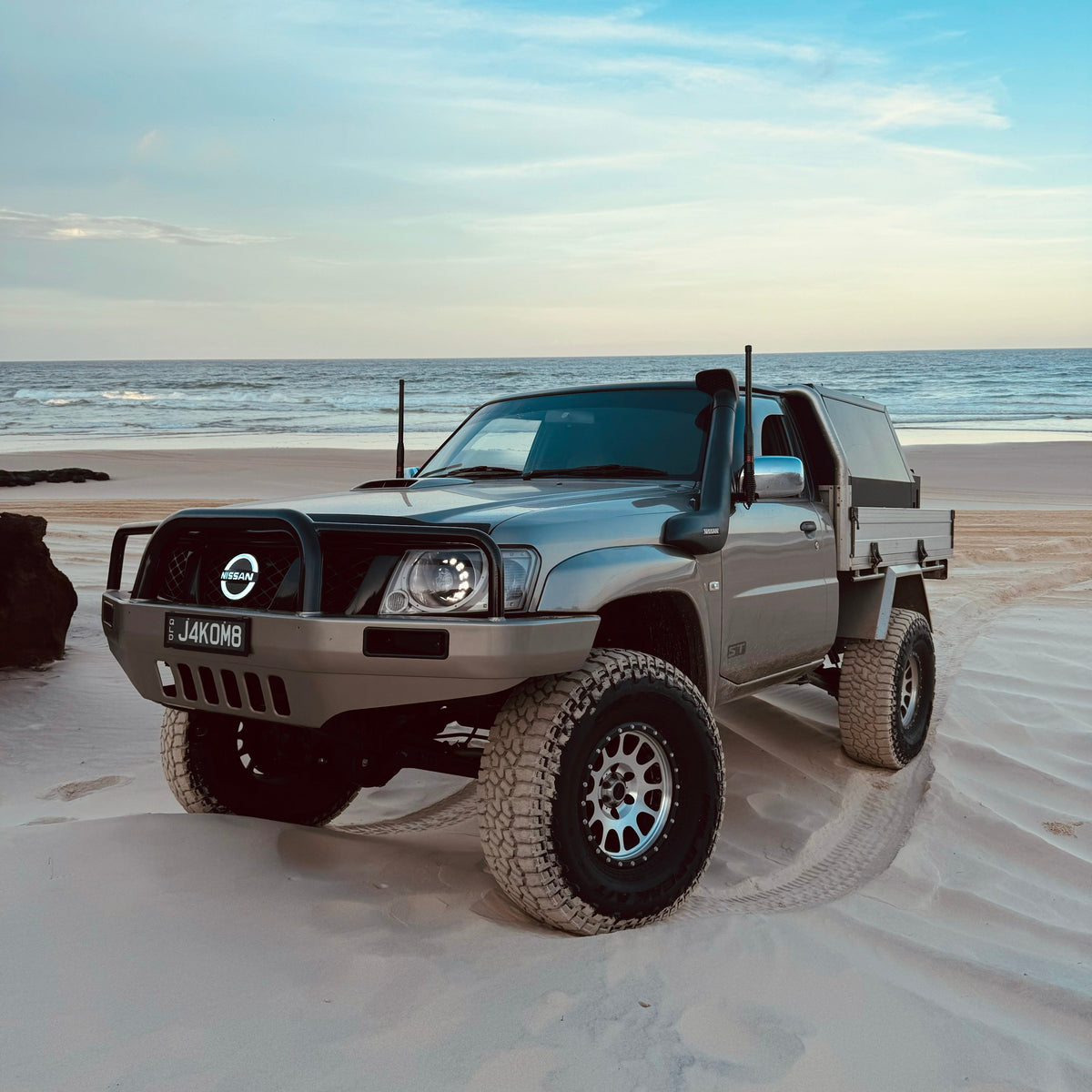 Nissan Gu Patrol Y61 Headlights - Tech4tourers