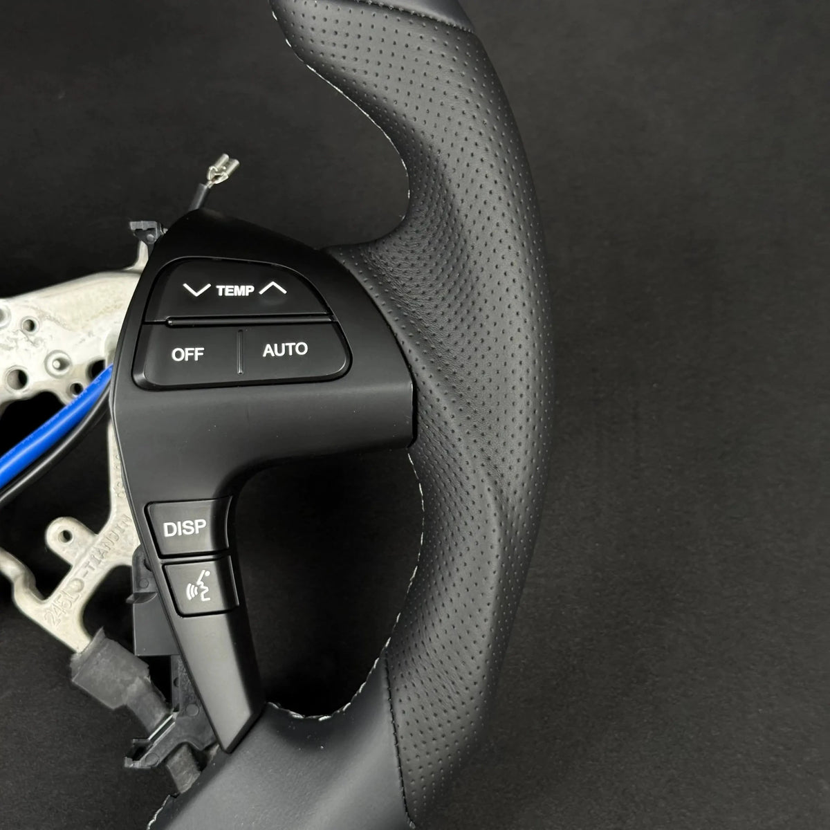 Premium Steering wheel Leather + Centre Stripe suitable for use with Toyota Hilux N70 2011-2015 - Tech4tourers