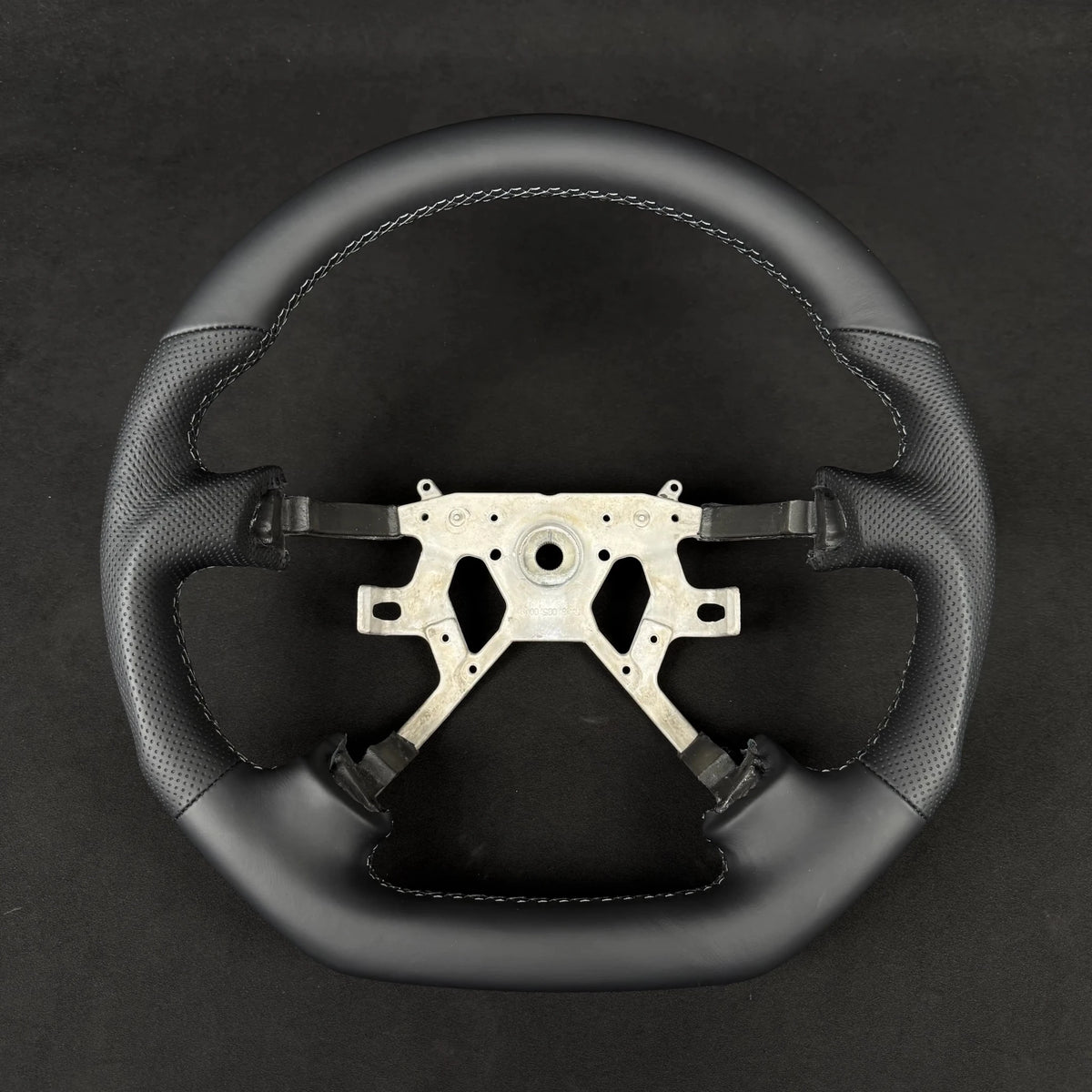 NISSAN PATROL GU Y61 PREMIUM STEERING WHEEL - FULL GENUINE LEATHER - Tech4tourers