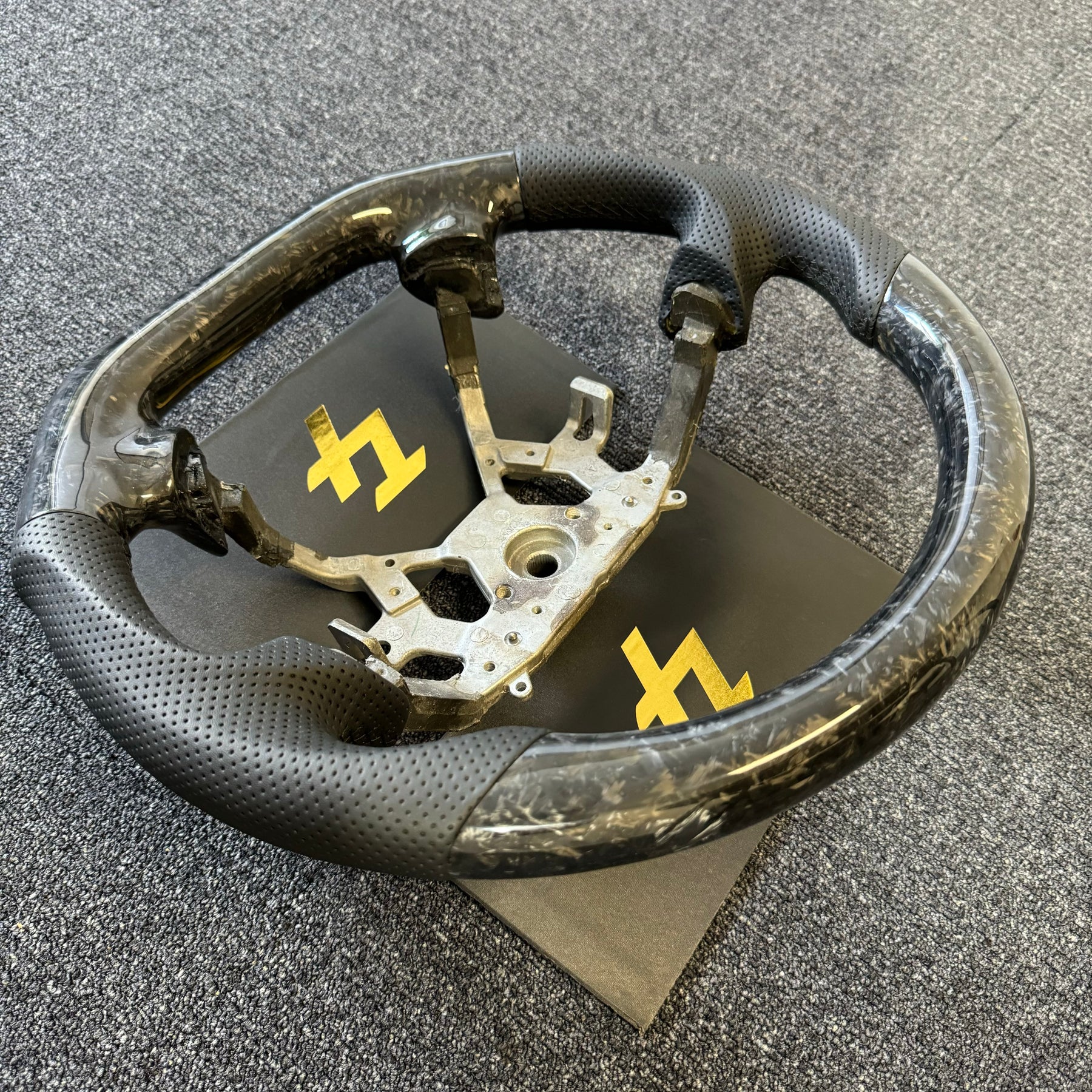 Nissan Patrol Gu Y61 Premium Steering Wheel GENUINE CARBON