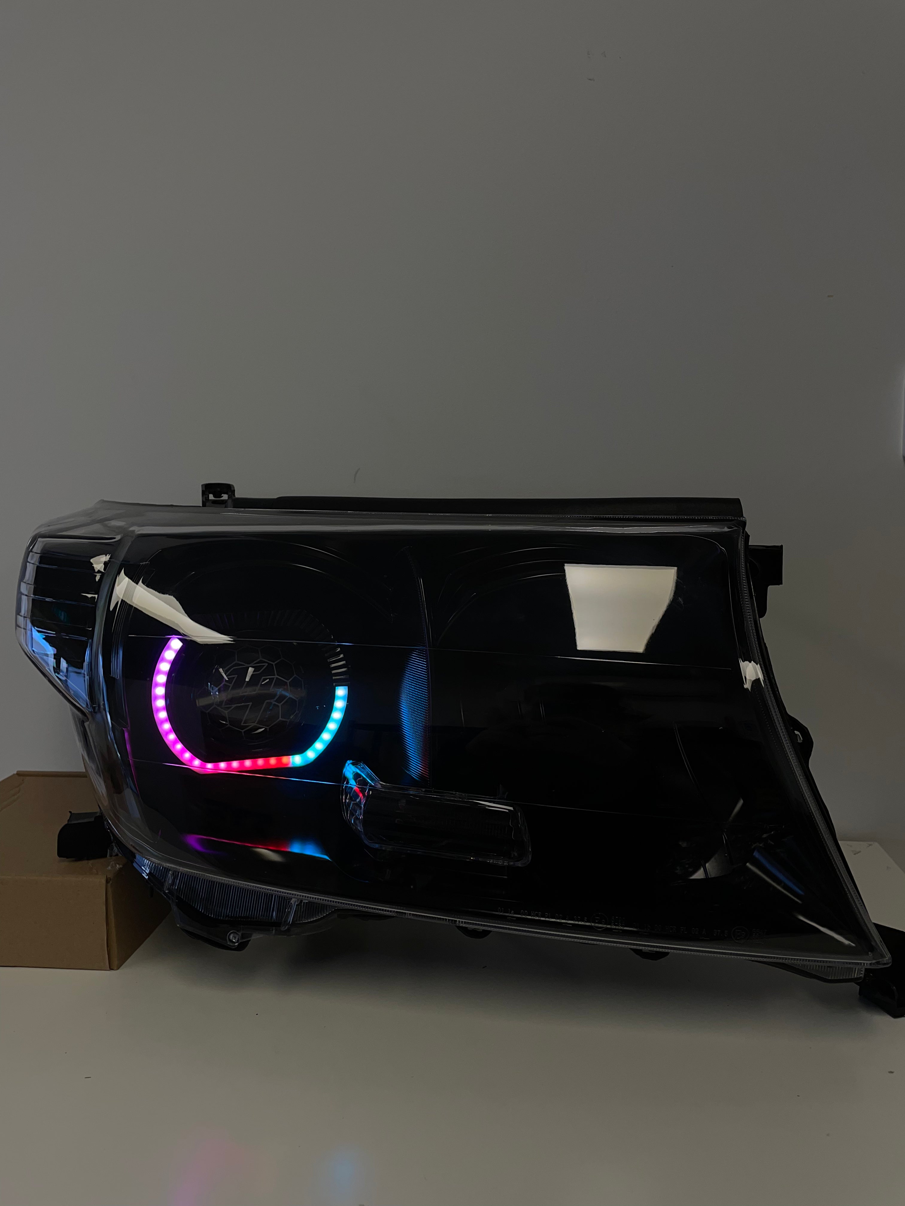Toyota LandCruiser 200 Series (2008–2015) Premium Projector Headlights