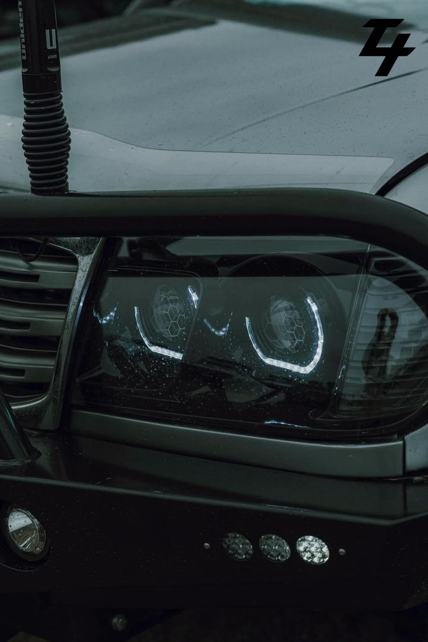 Premium Projector Headlights suitable for use with Toyota Land Cruiser 100/105 series - Tech4tourers