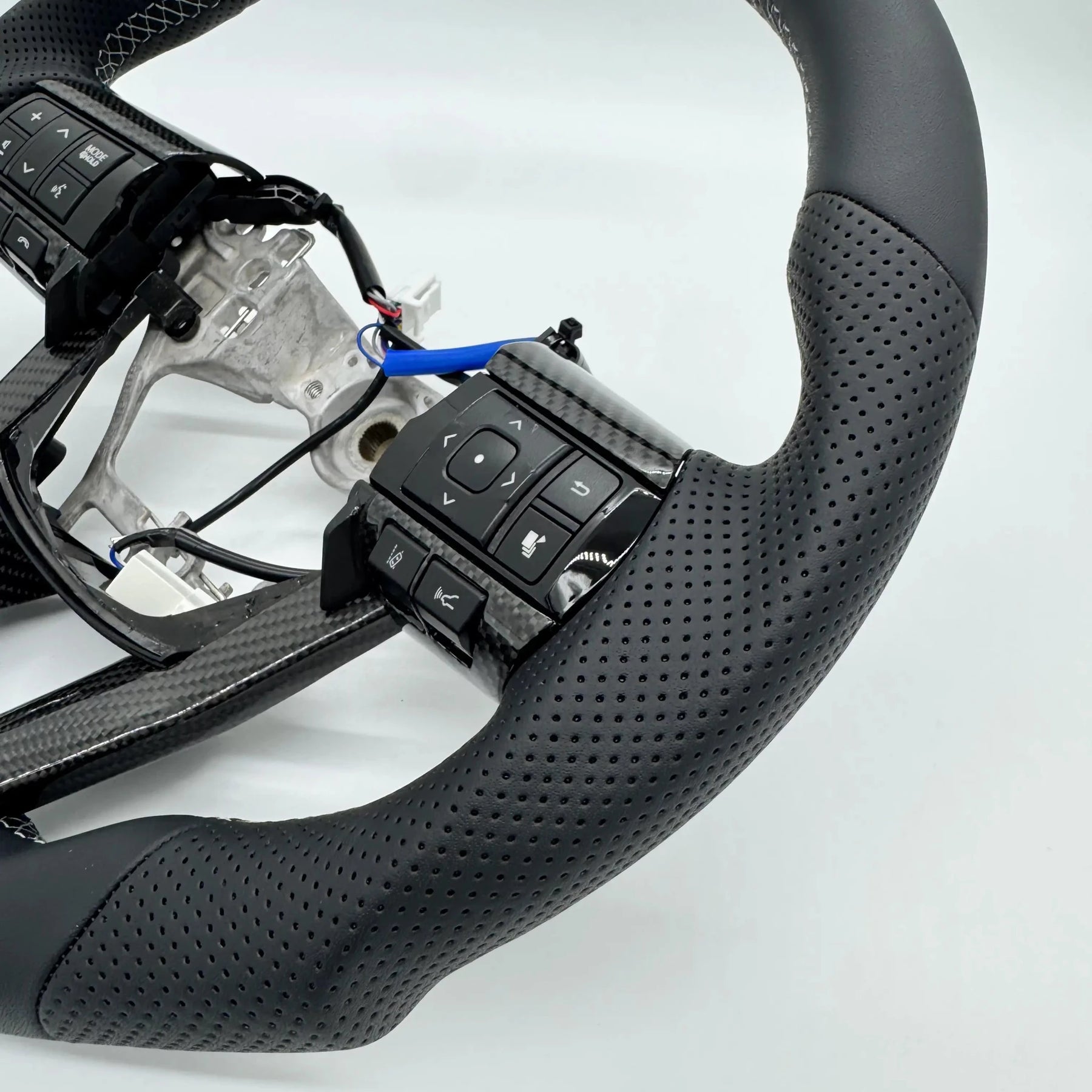Premium Steering Wheel - Suitable for use with Toyota LandCruiser 70 2024 - 2026 Genuine Leather + Centre Stripe - Tech4tourers