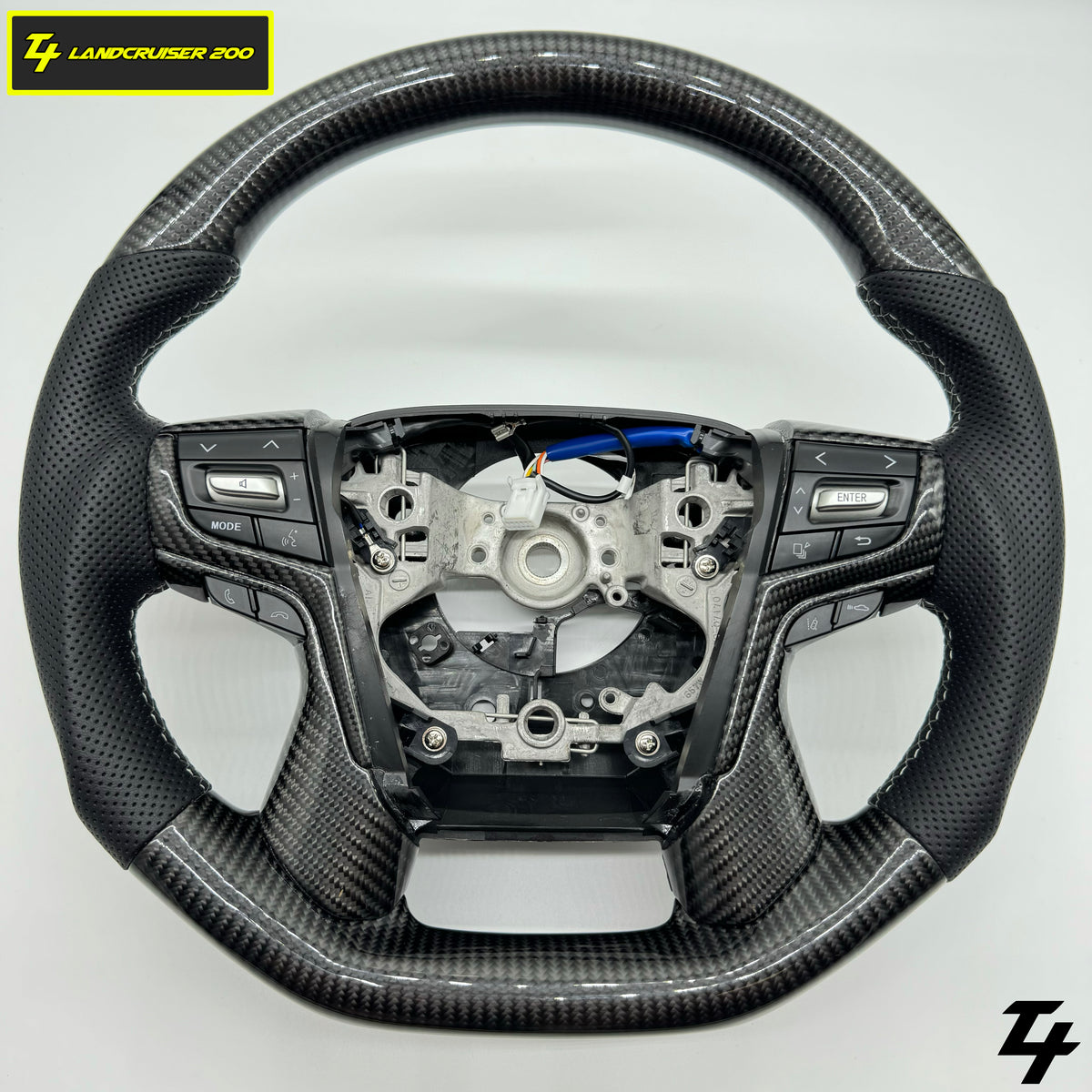 Toyota LandCruiser 200 series 2015 - 2021 Premium Steering Wheel Carbon Fiber - Perforated leather