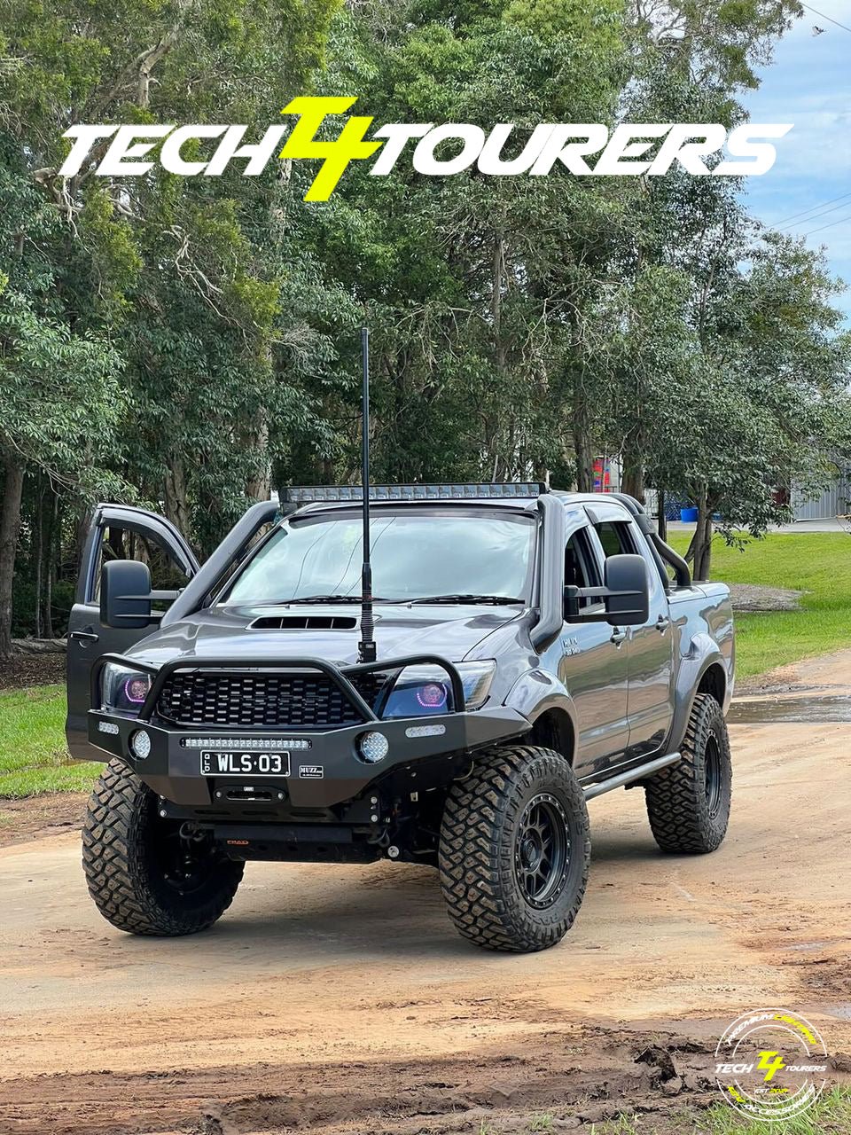 Premium Projector Headlights suitable for use with Toyota Hilux N70 - Tech4tourers