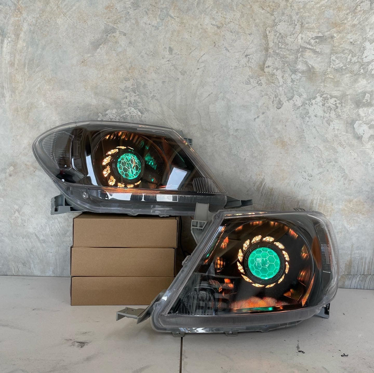 Premium Projector Headlights suitable for use with Toyota Hilux N70 Pre facelift - Tech4tourers