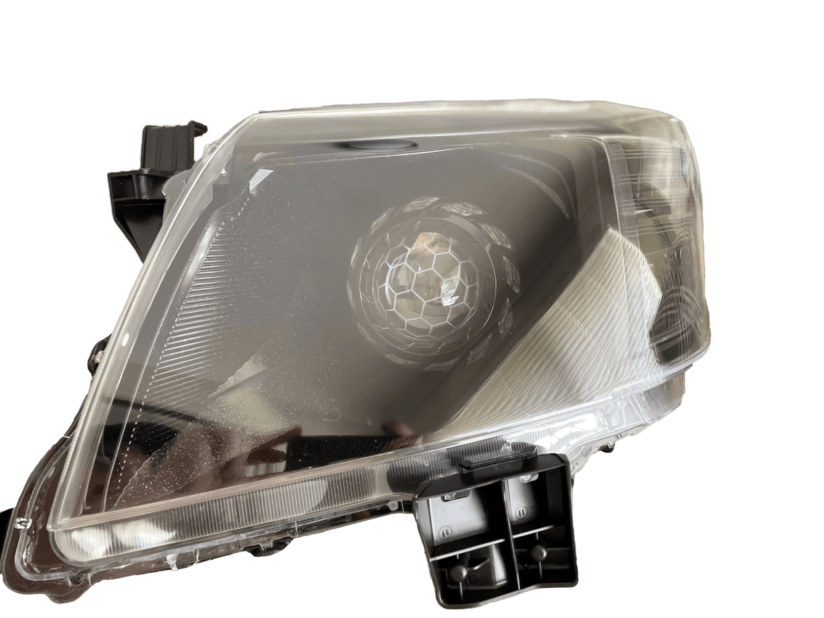 Premium Projector Headlights suitable for use with Toyota Hilux N70 - Tech4tourers