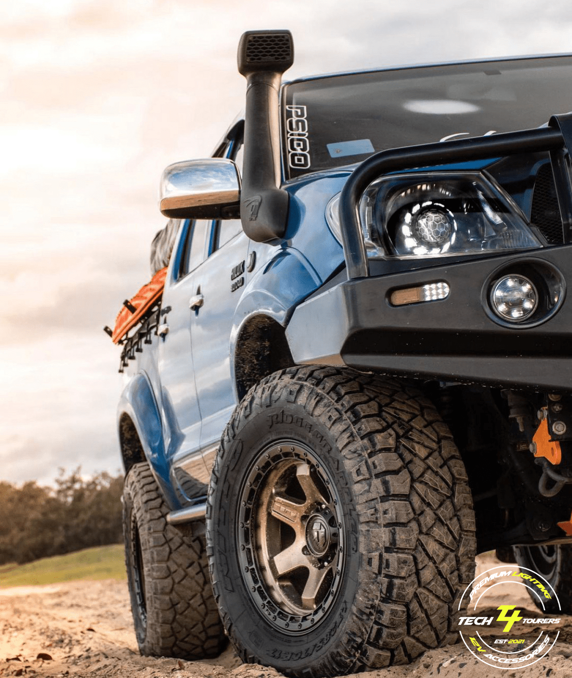 Premium Projector Headlights suitable for use with Toyota Hilux N70 Pre facelift - Tech4tourers